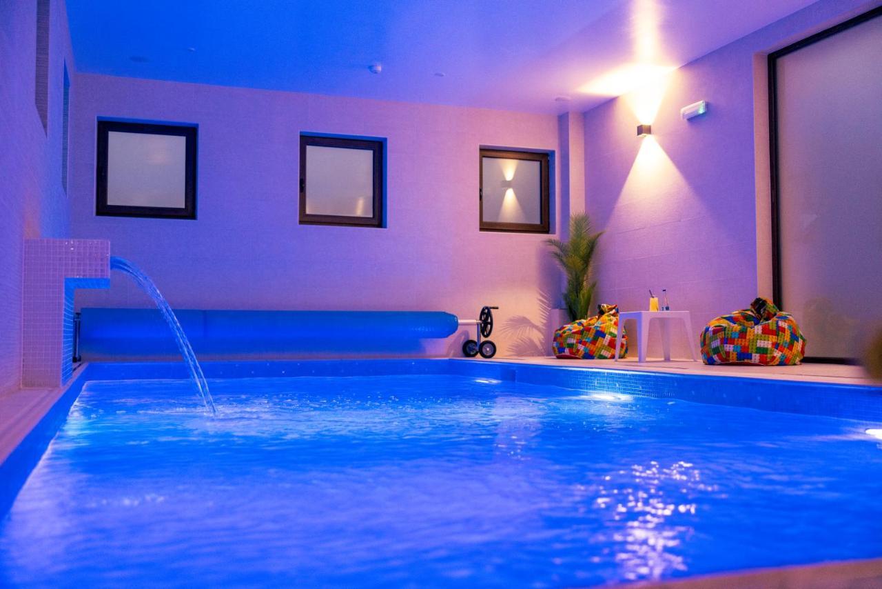 Hotel Aura Unirii Алба-Юлия Экстерьер фото